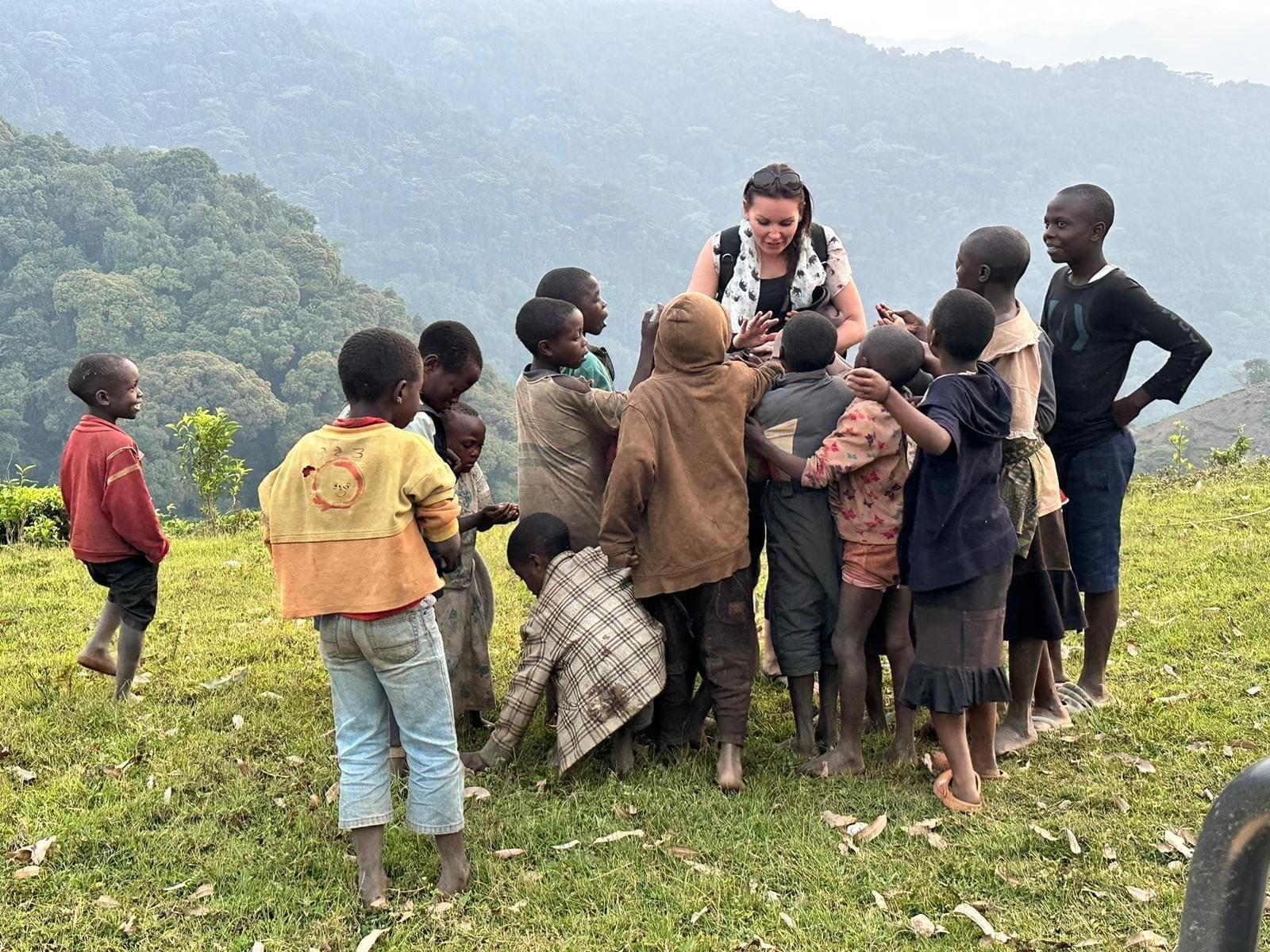 Whoa are the karamojong and Batwa?